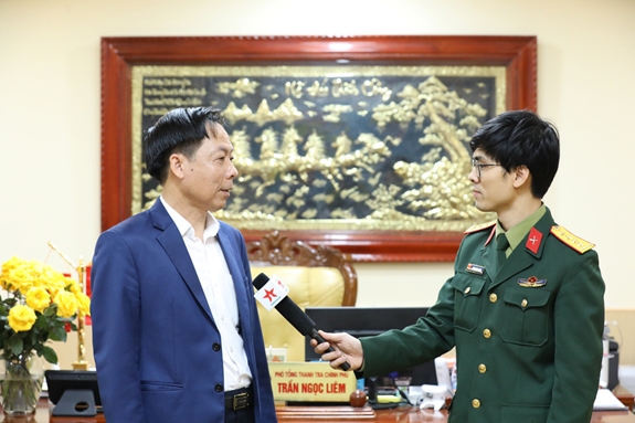 Bài 2: Bảo vệ cán bộ “sáu dám”